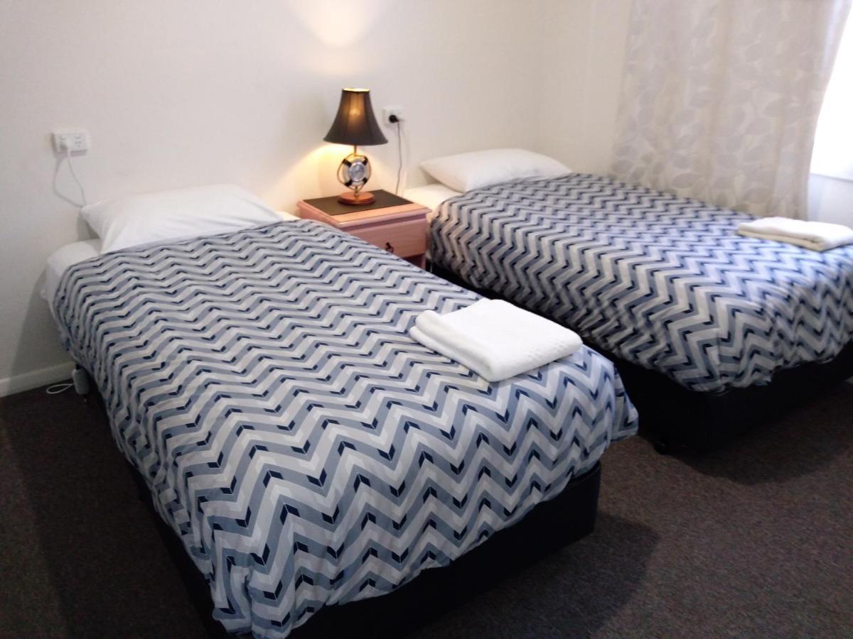 Millicent Motel Екстер'єр фото